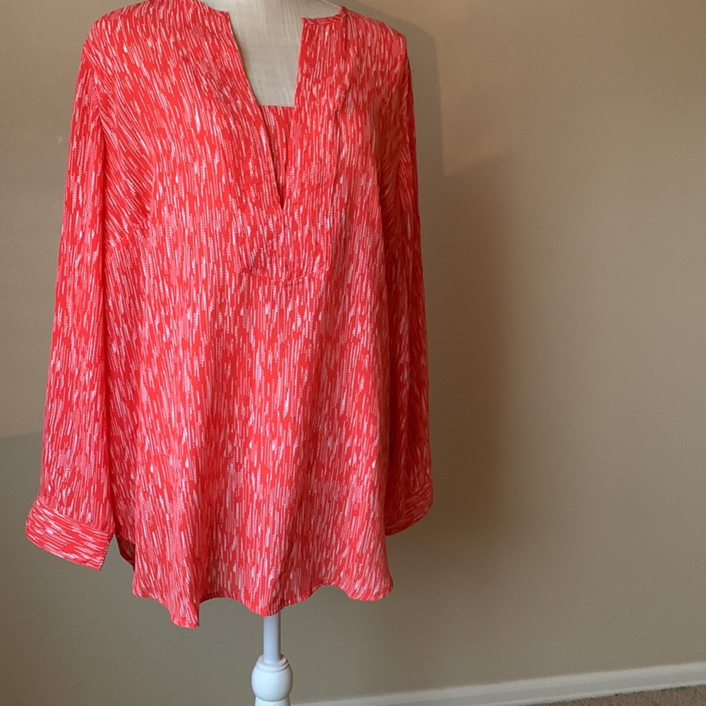 Ladies blouse, long sleeve, but can be converted to 3/4” sleeve. UEC Size16W
